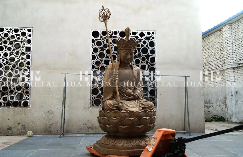 casting bronze Buddha statue before gilded