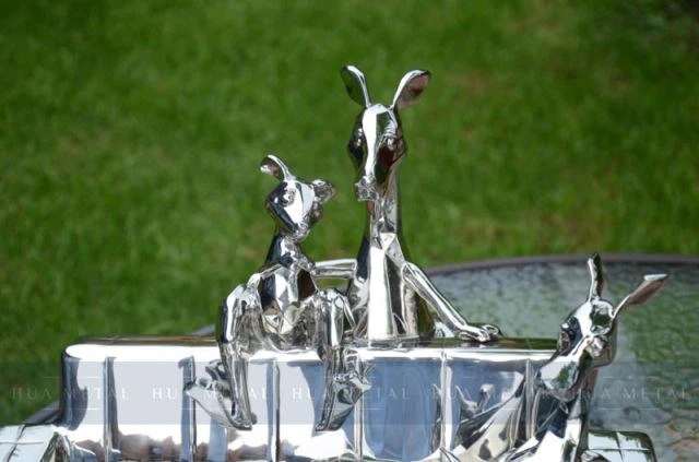 ステンレススチール動物彫刻